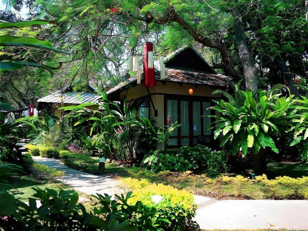 Baan Talay Dao Resort HHQ Esterno foto
